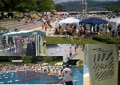 Bild: Collage Frühsommer Schwimmen im Mach Blau